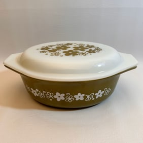 Vintage PYREX Crazy Daisy Casserole Dish in Avocado Green