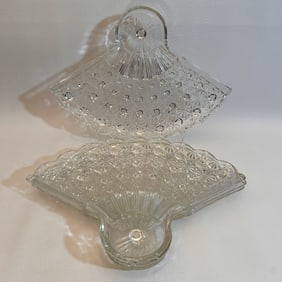 Vintage Daisy & Button Glass Fan Plates (4)