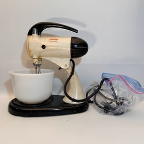 Vintage Sunbeam Mixmaster Electric Mixer