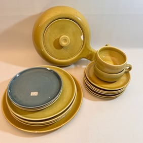 17 Piece Vintage MCM RUssel Wright Steubenville Pottery Dinner Set