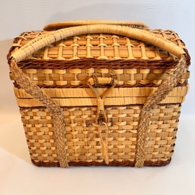 Hand Woven Picnic Basket with Plastic Service for 2