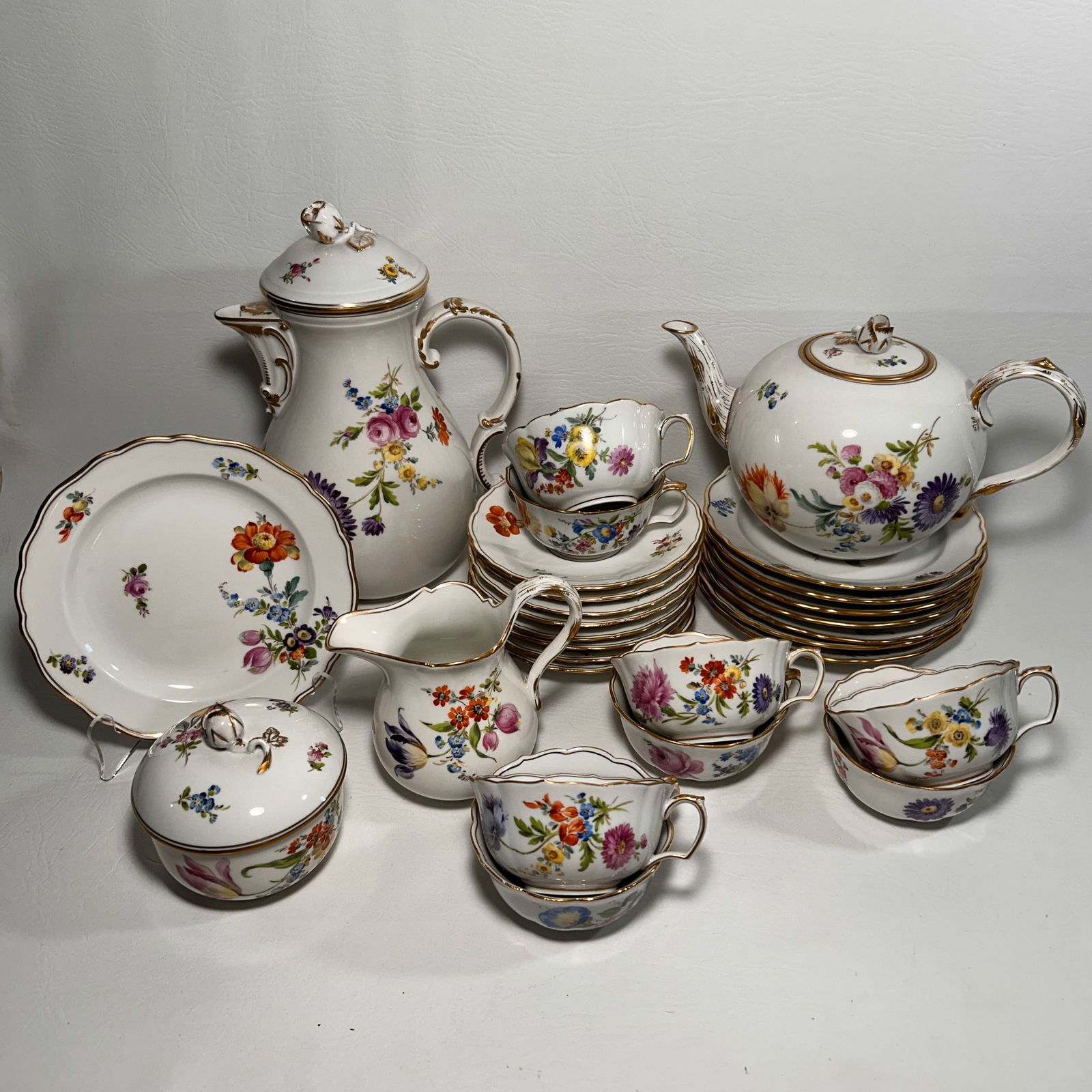 Meissen Porcelain Coffee/ Tea Set, Service for 8 (1 of 8)