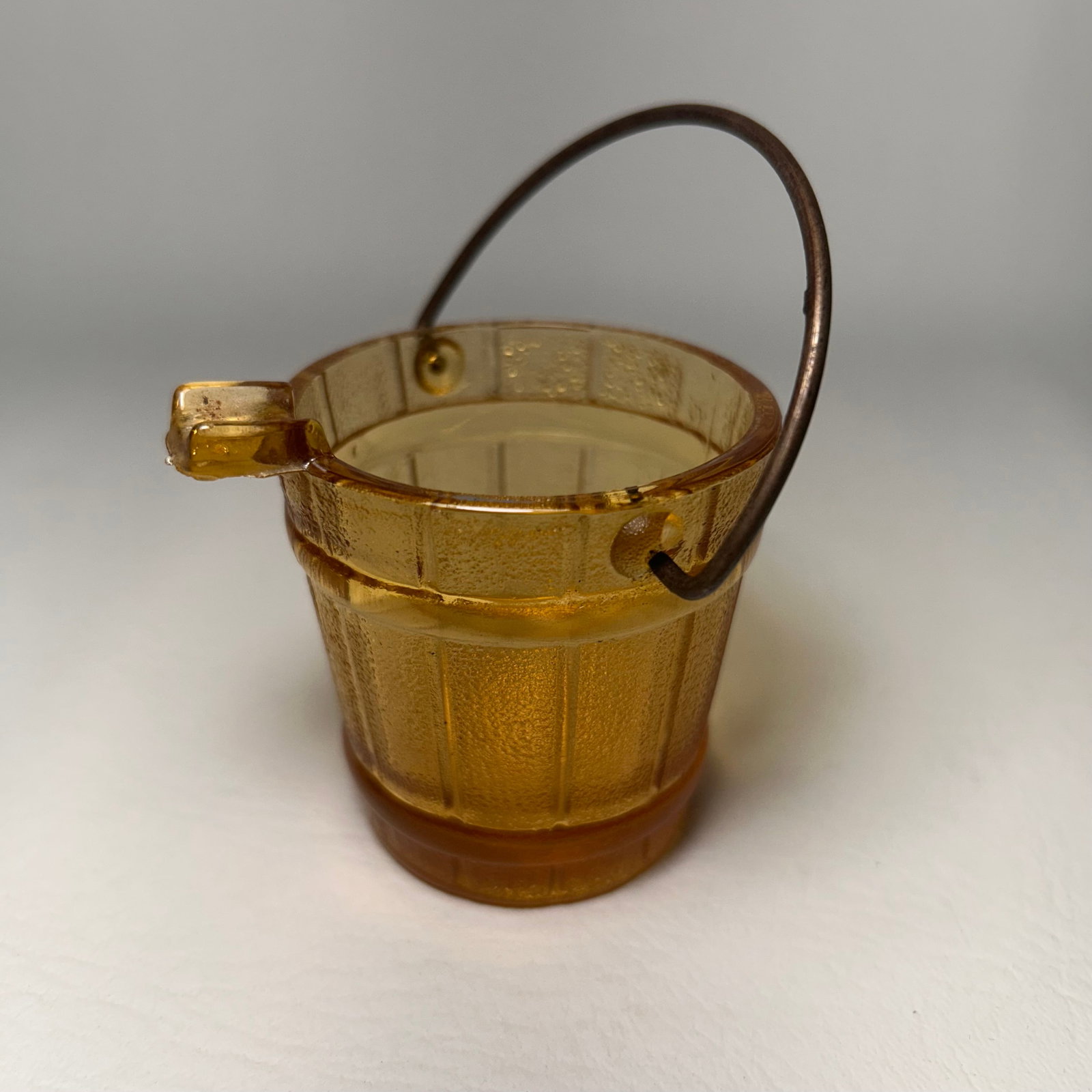 Vintage Amber Glass Pail Ashtray MCM Kitsch Bucket Ashtray Dish: W3in H2.75in
