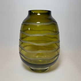 Vintage Green Art Class with Etched Wavy Rings