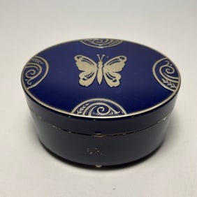 Antique Lucretia Vanderbilt Vanity Powder Box Art Deco with original Insert