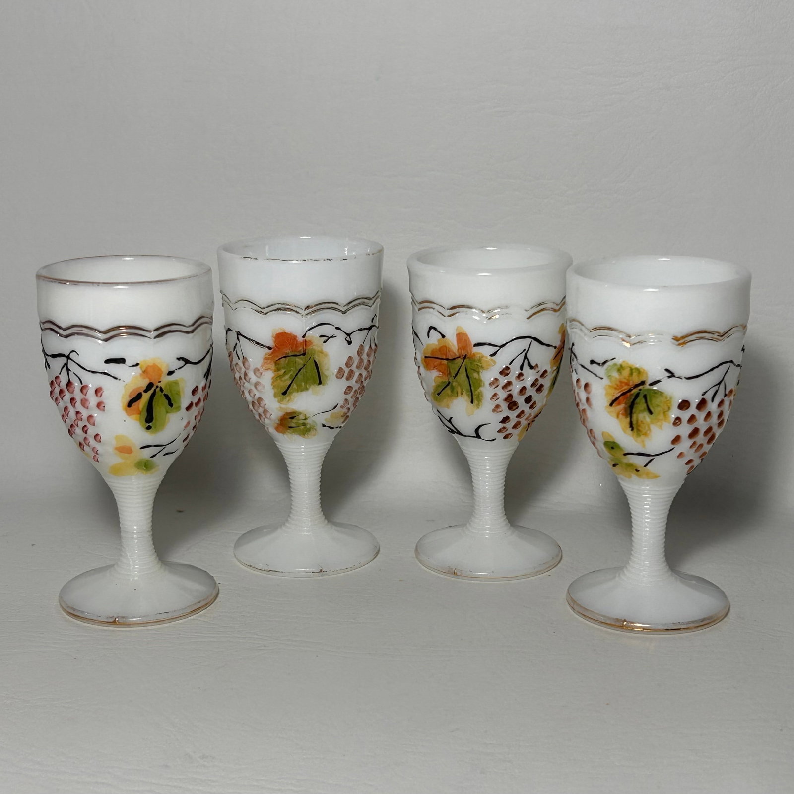 Vintage Imperial Milk Glass Wine Glasses Hand Painted Grape Pattern: (4x) W2in H4in