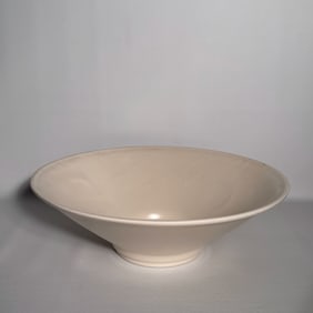 Vintage White Haeger Pottery Pedestal Bowl USA 3990