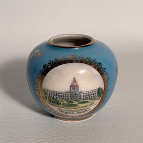 Vintage Mini Souvenier Vase from Regina Saskatchewan