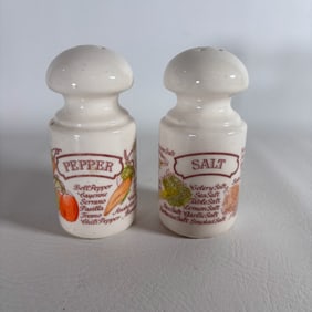AVON 1980 Salt and Pepper Shakers Pair