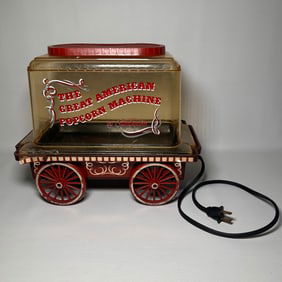 1970's Sunbeam Old-Fashioned Wagon Style Popcorn Machine