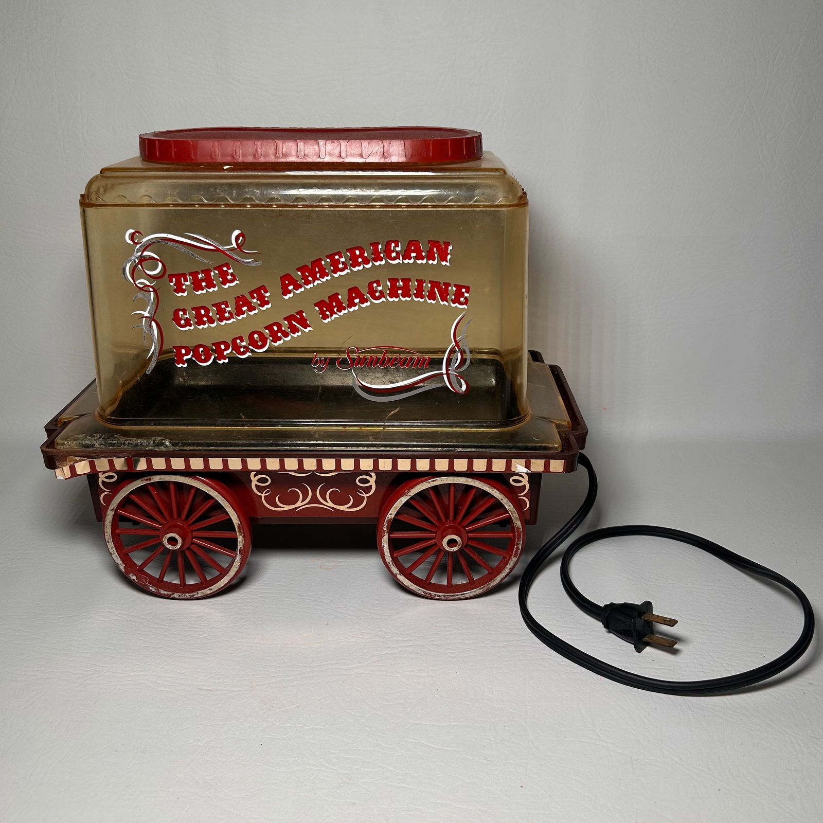 1970's Sunbeam Old-Fashioned Wagon Style Popcorn Machine (1 of 5)