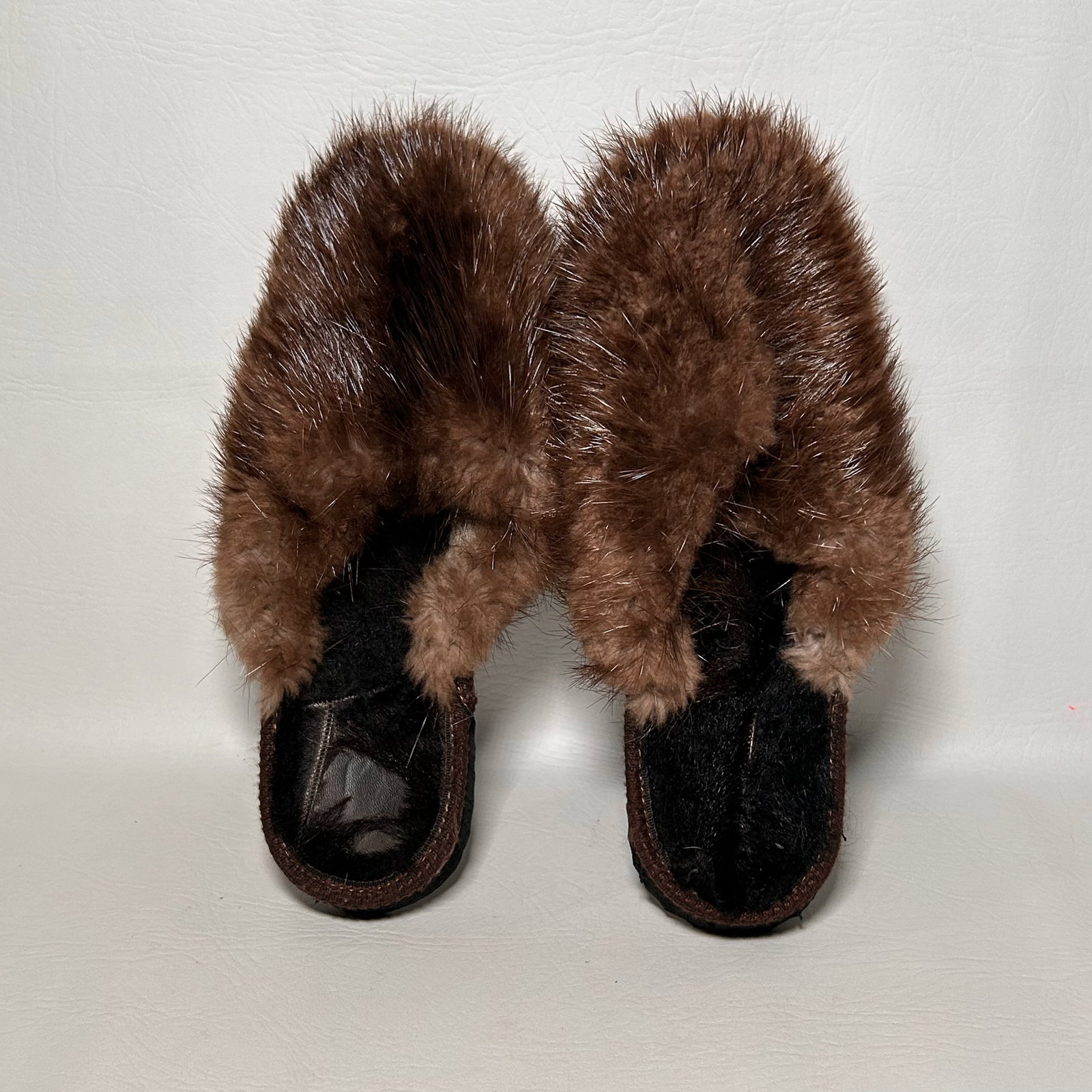 NEW Women 8 Rabbit Fur Slipper Slides: Measurements Available Upon Request
