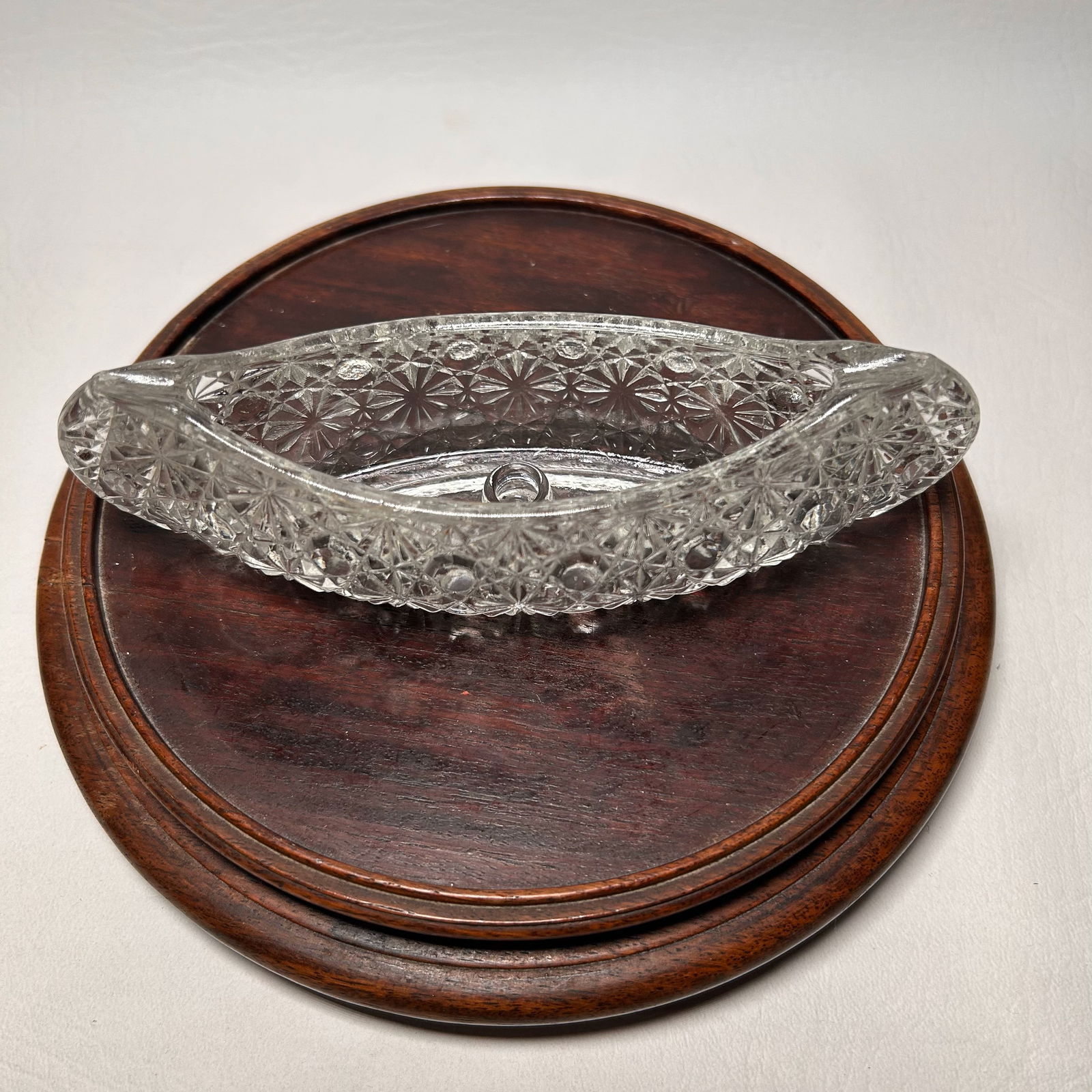 1950's Fenton Glass Daisy & Button Canoe Candle Holder (1 of 4)