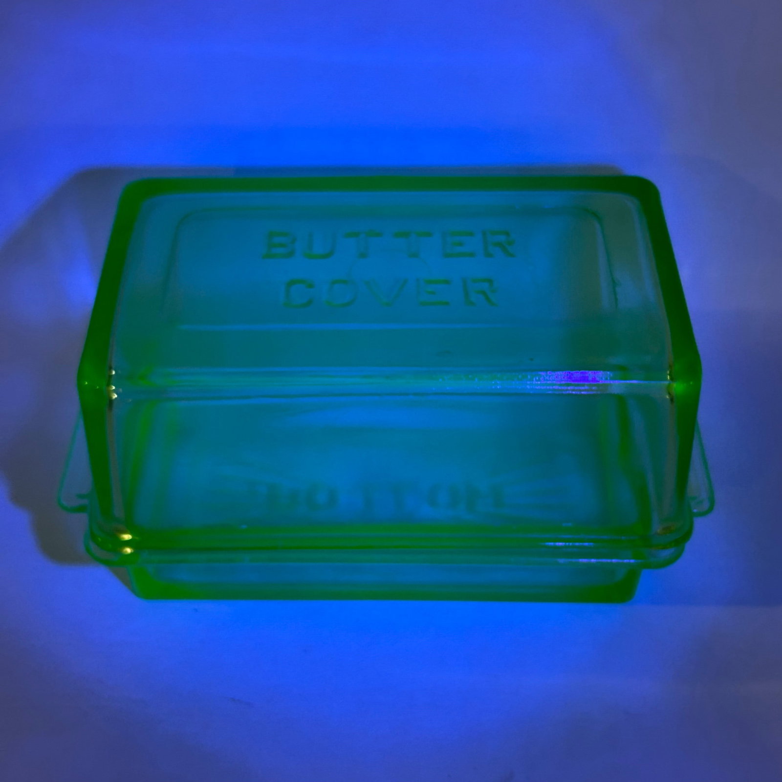 Antique 1930's URANIUM Depression Glass Butter Cover: W6.75in H3.25in D3.75in