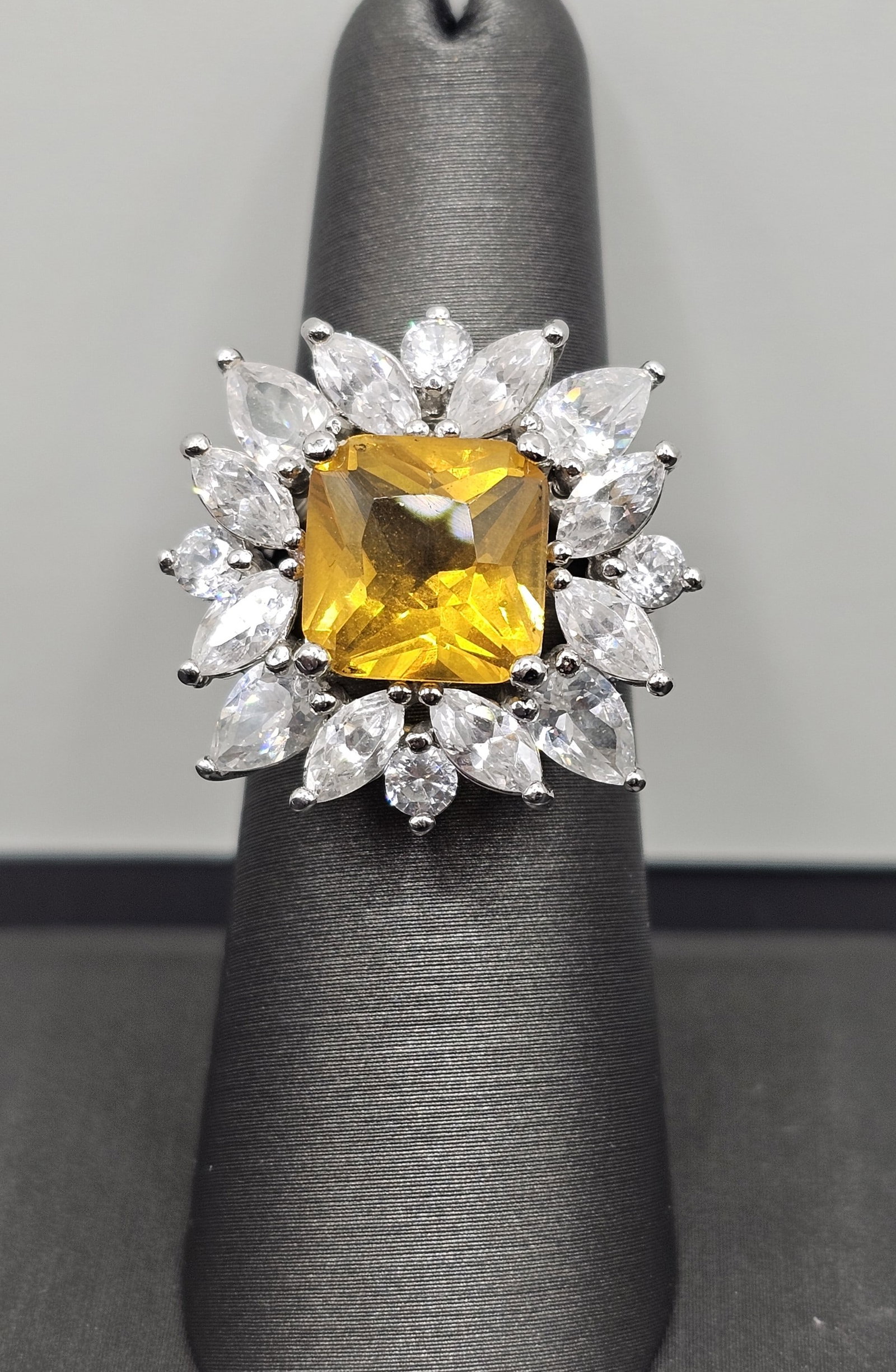 Super Cocktail Ring: Size 5.5, 9.0 grams