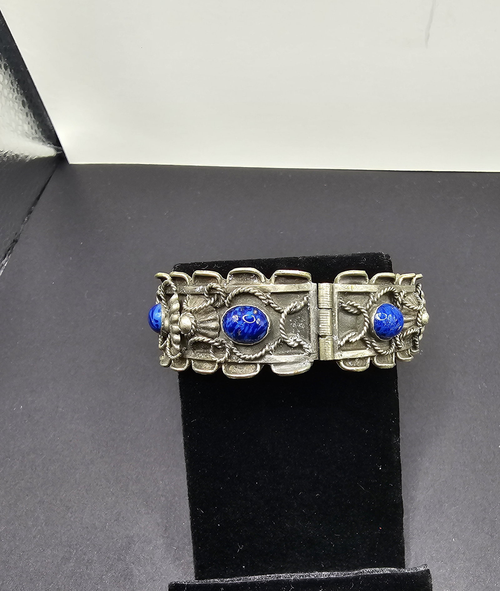 Silver and Stone Bangle Bracelet: 34.90 grams