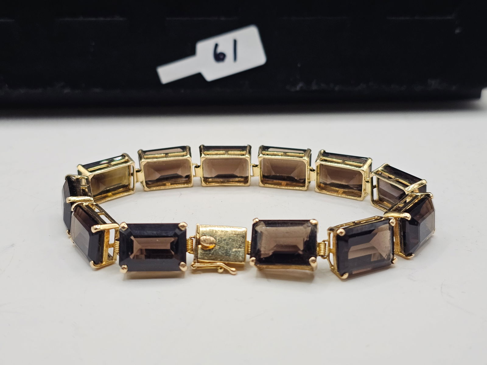 14K Bracelet with natural Stones, possibly Amethyst: 14K Bracelet with natural Stones, possibly Amethyst