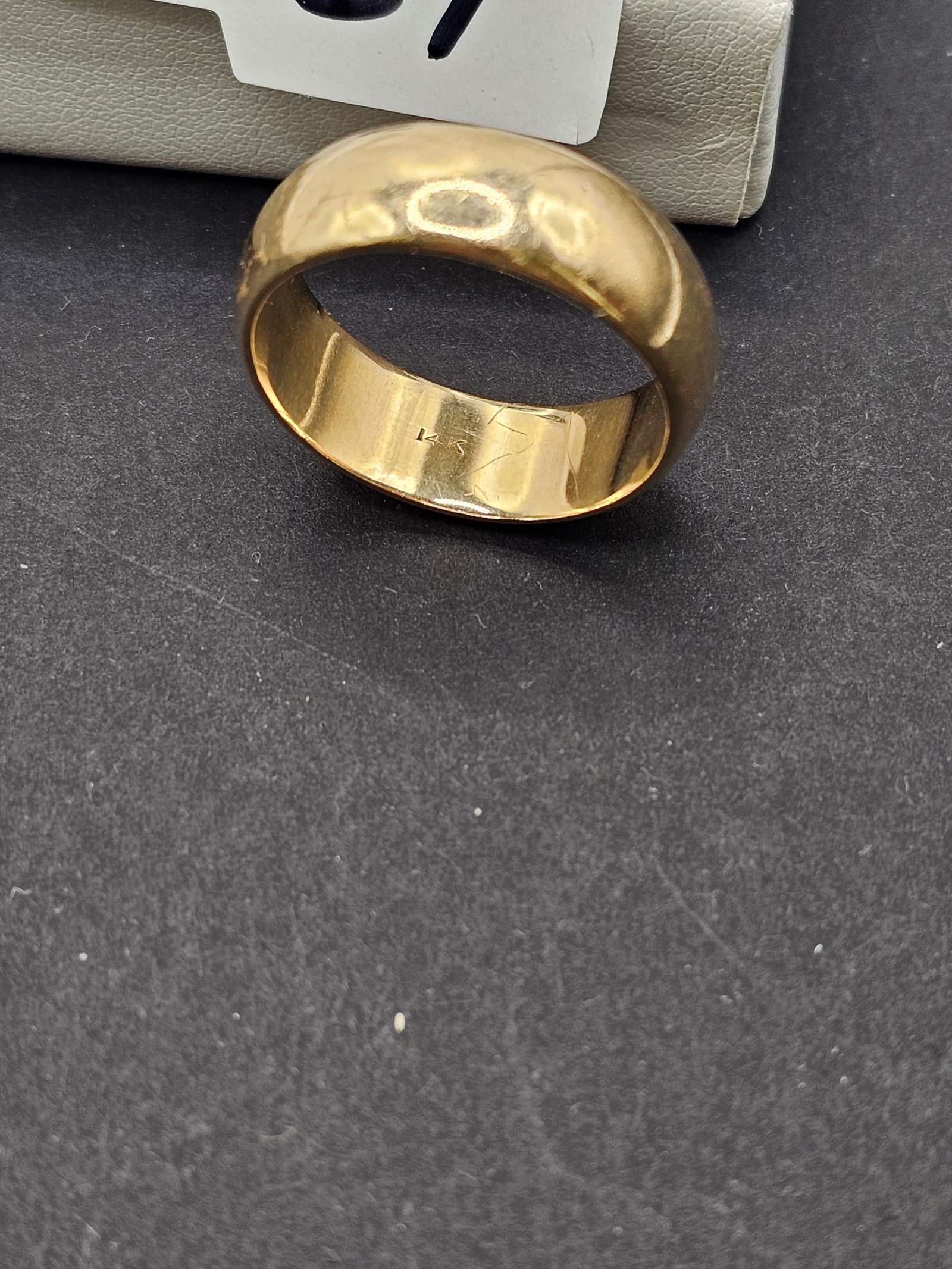 14K Men's Gold Wedding Band: 14K Men's Gold Wedding Band