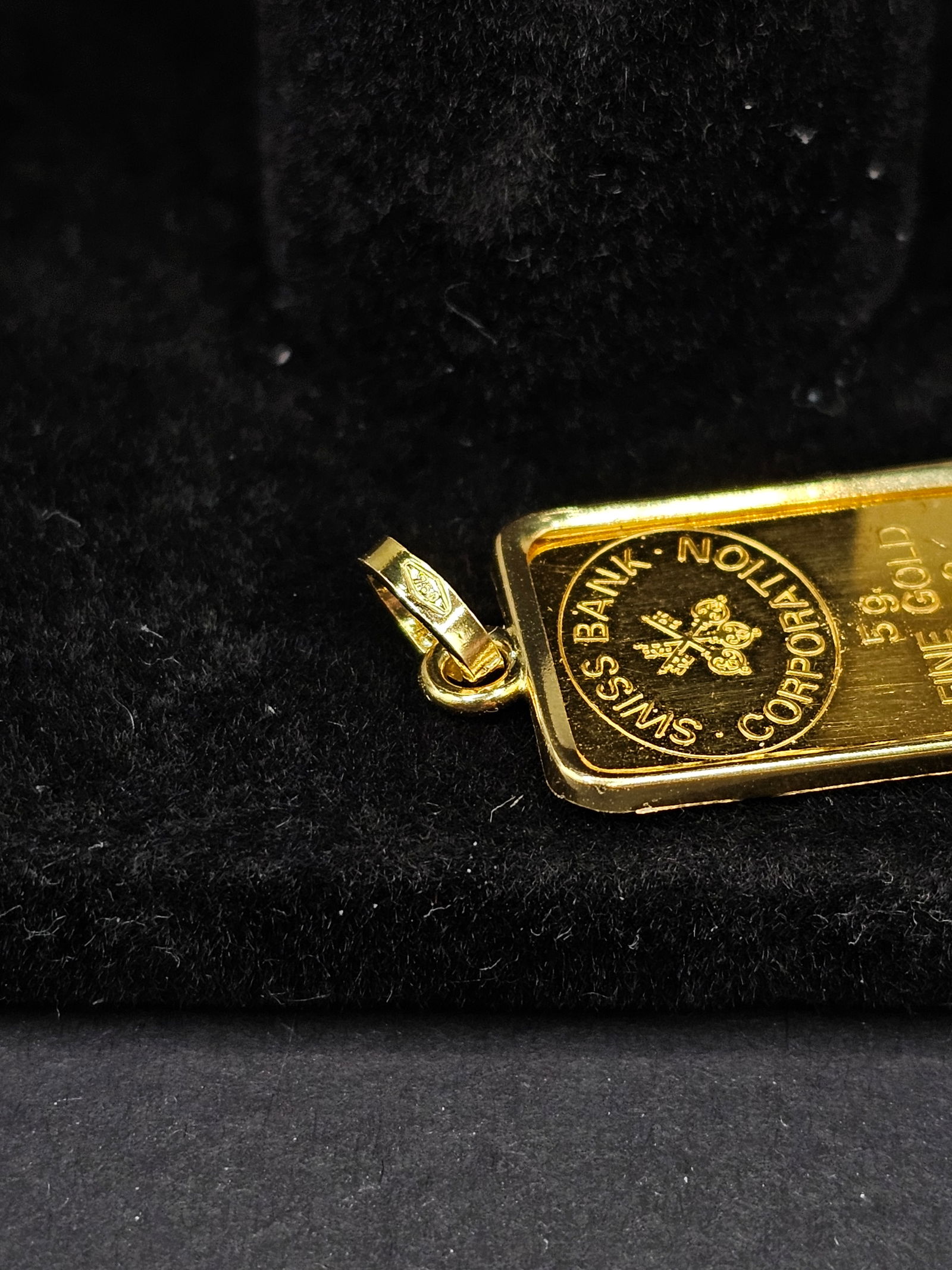 5g Fine Gold with 18K (0.9 g) Bezel and Loop - 3