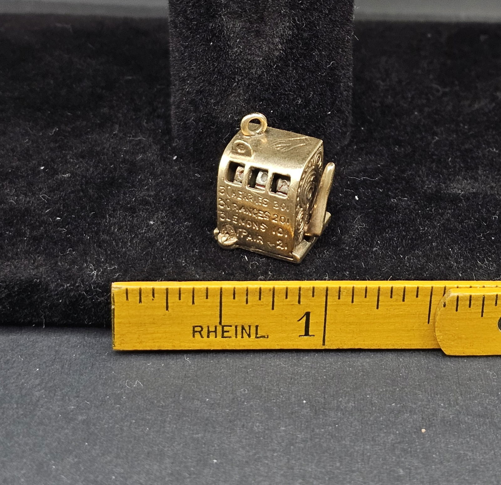 Antique 14k Slot Machine Charm, with full movement: Antique 14k Slot Machine Charm, with full movement