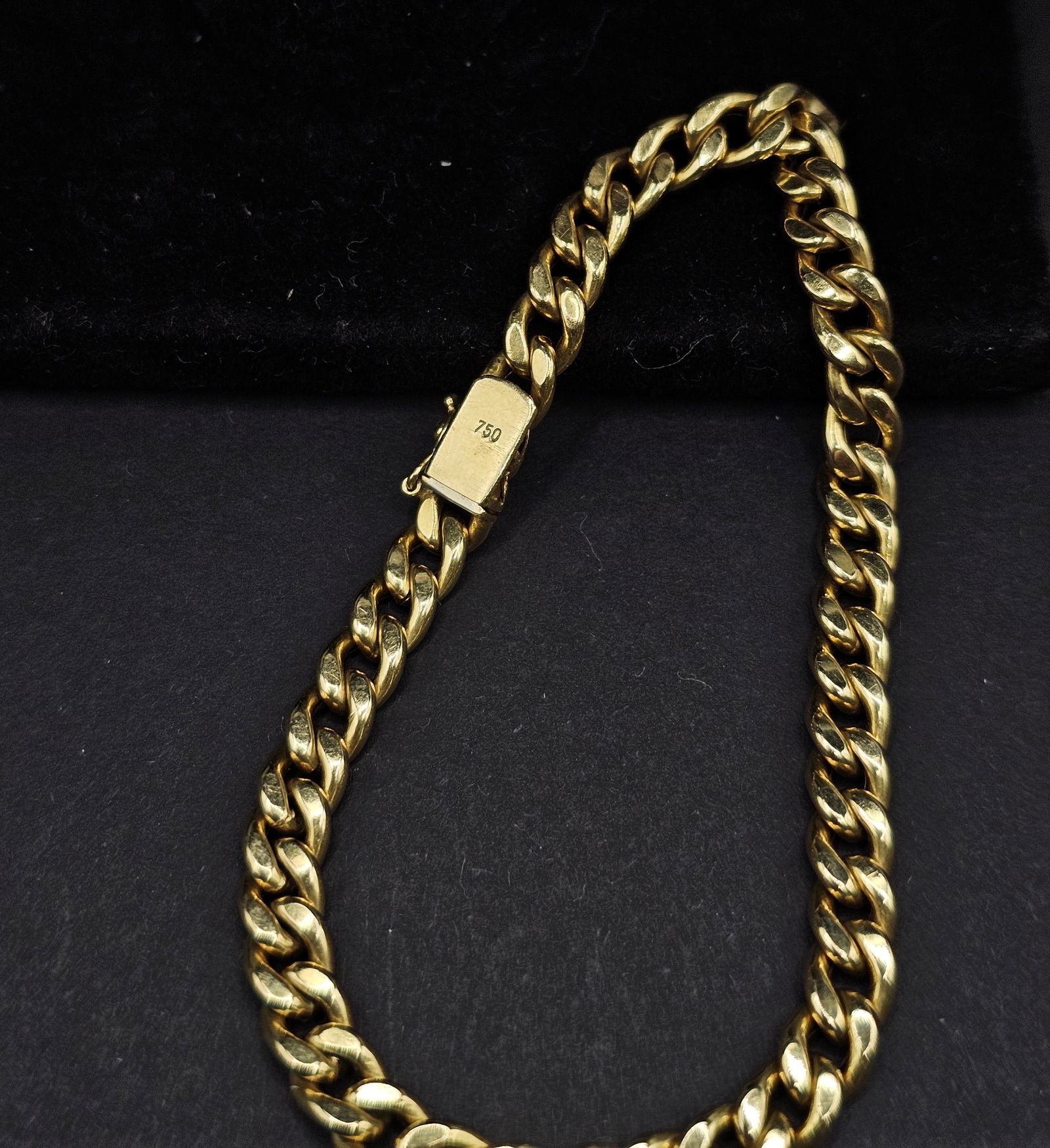 18k Yellow Gold Link Bracelet (1 of 2)