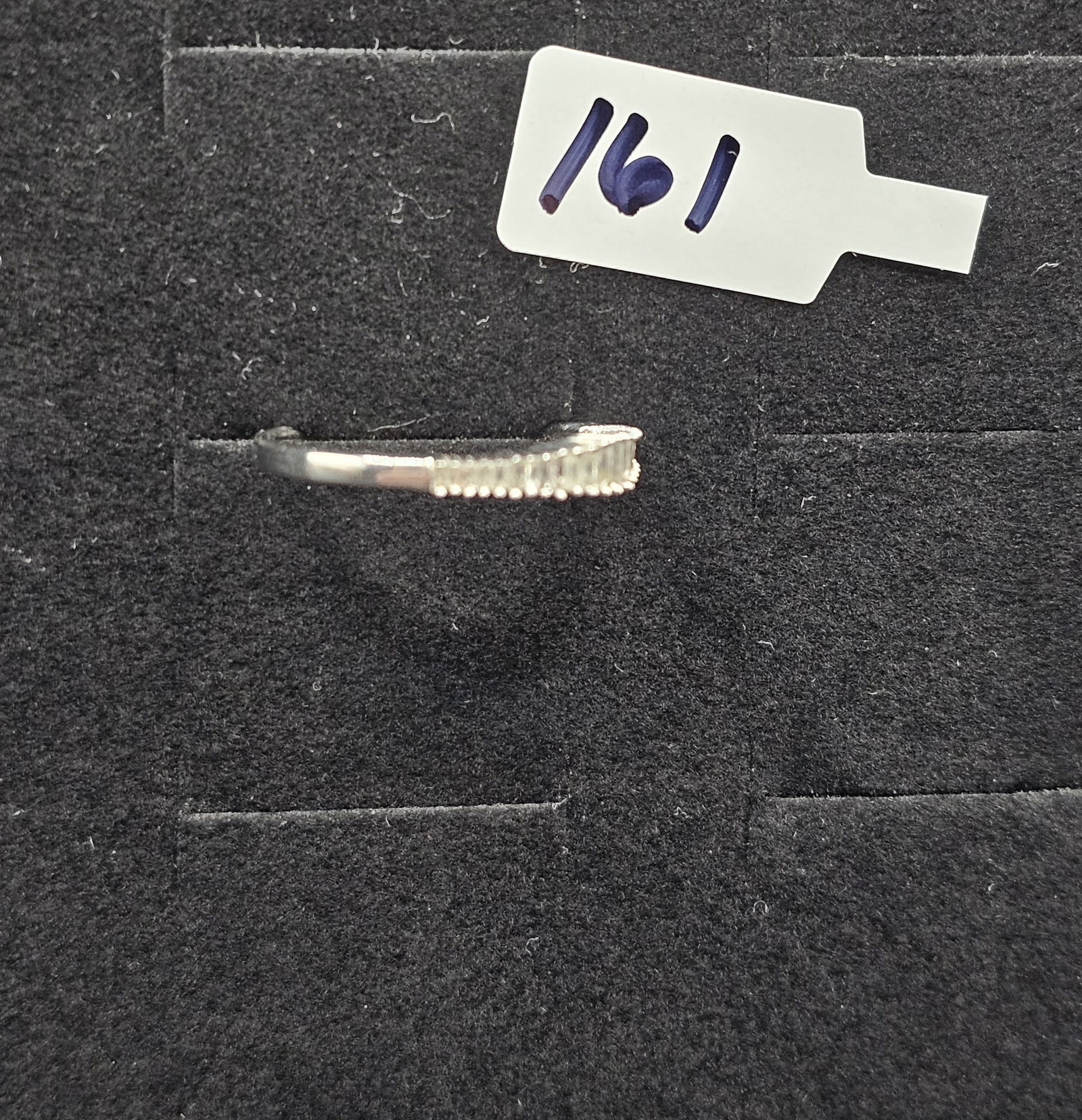 925 Silver Ring with Diamonds, Size 8: 925 Silver Ring with Diamonds