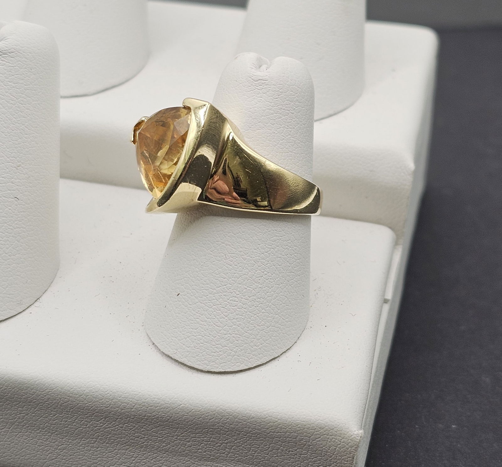 Stunning 14k Triangle Citrine Ring - 4