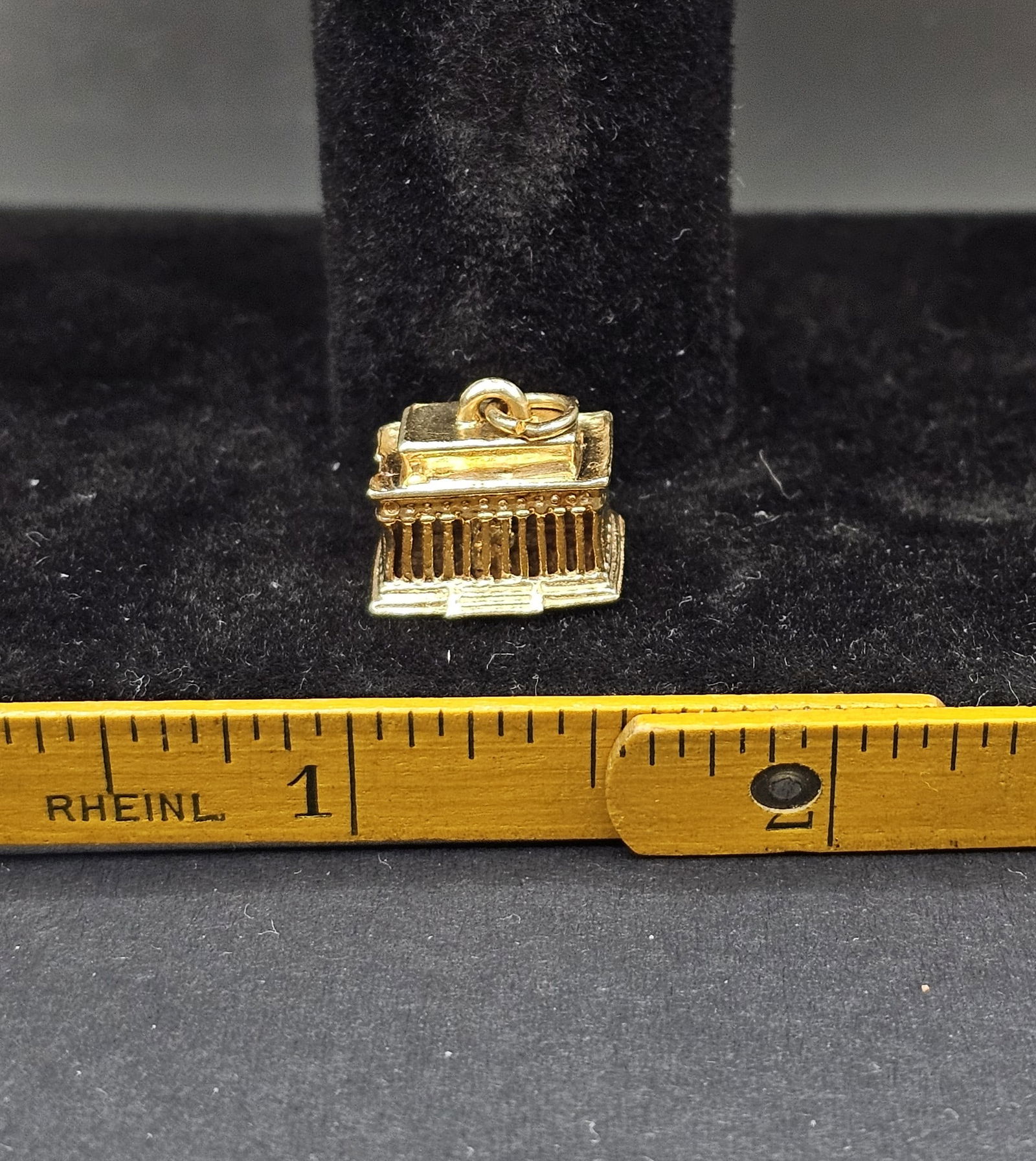 14k Lincoln Memorial Charm - 3