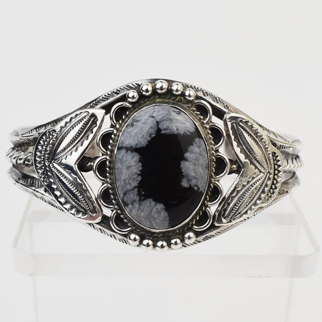 Navajo UITA 19 Silver Bracelet with Snowflake Obsidian (1 of 5)
