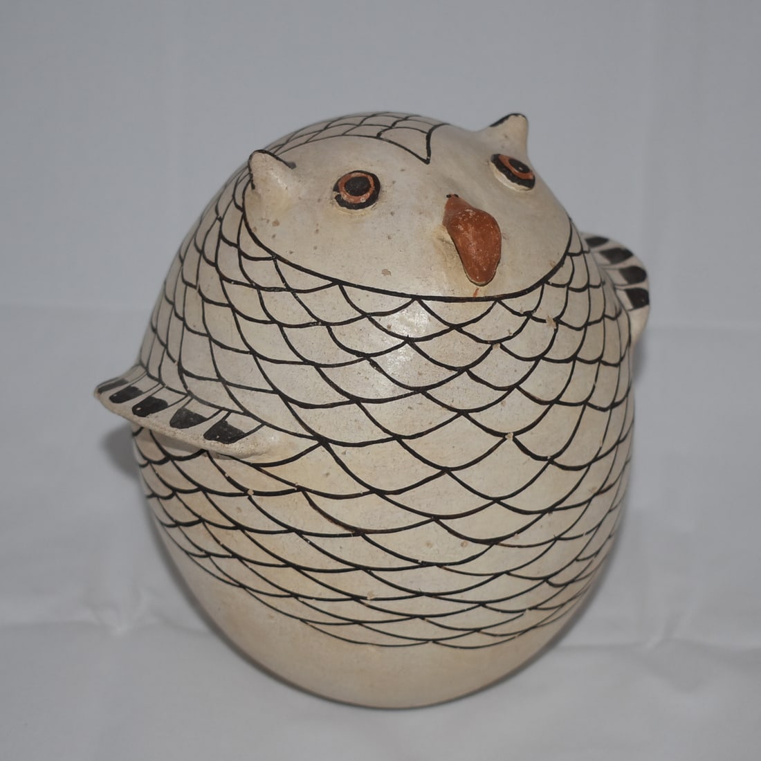 ROSEMARY CHINO (ACOMA) OWL POT: Rosemary Chino (Acoma) (1928-2000) Owl Pot. Chino was the daughter of Marie Z. Chino, and a renowned potter in her own right. HALLMARKS: Signed Rosemary Chino, Acoma, N.M. WEIGHT: 554 grams. DIMENSION