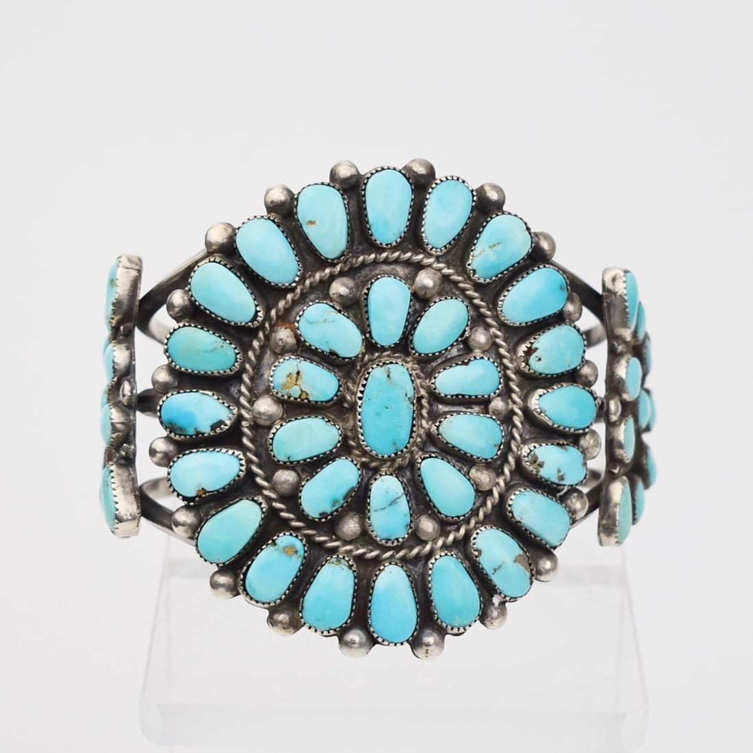 ZUNI SILVER AND BLUE TURQUOISE CLUSTER BRACELET C. 1970 (1 of 5)