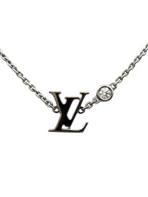 Louis Vuitton Idylle Blossom LV Pendant Necklace with Diamond in White Gold
