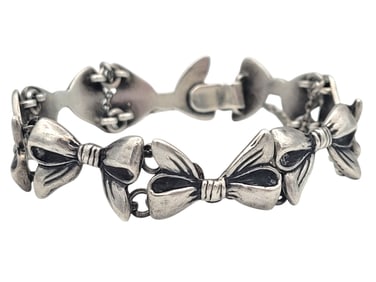 Margot De Taxco Bow Link Bracelet in Sterling Silver