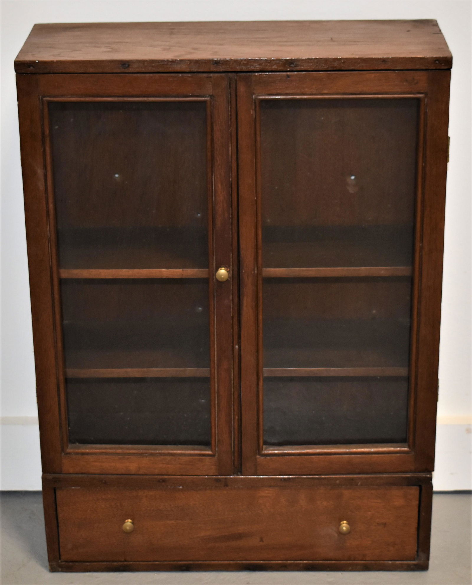 Mahogany (2) Door Hanging Wall Cabinet (1 of 4)