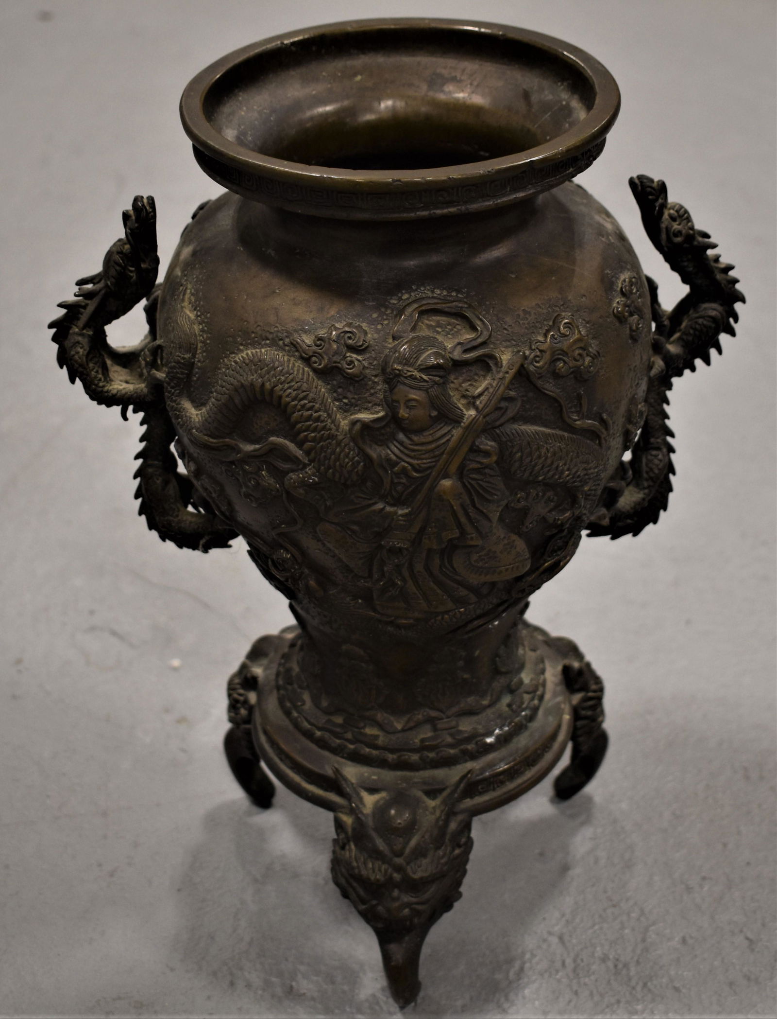 12 1/2" Chinese Figural Bronze Urn (1 of 7)