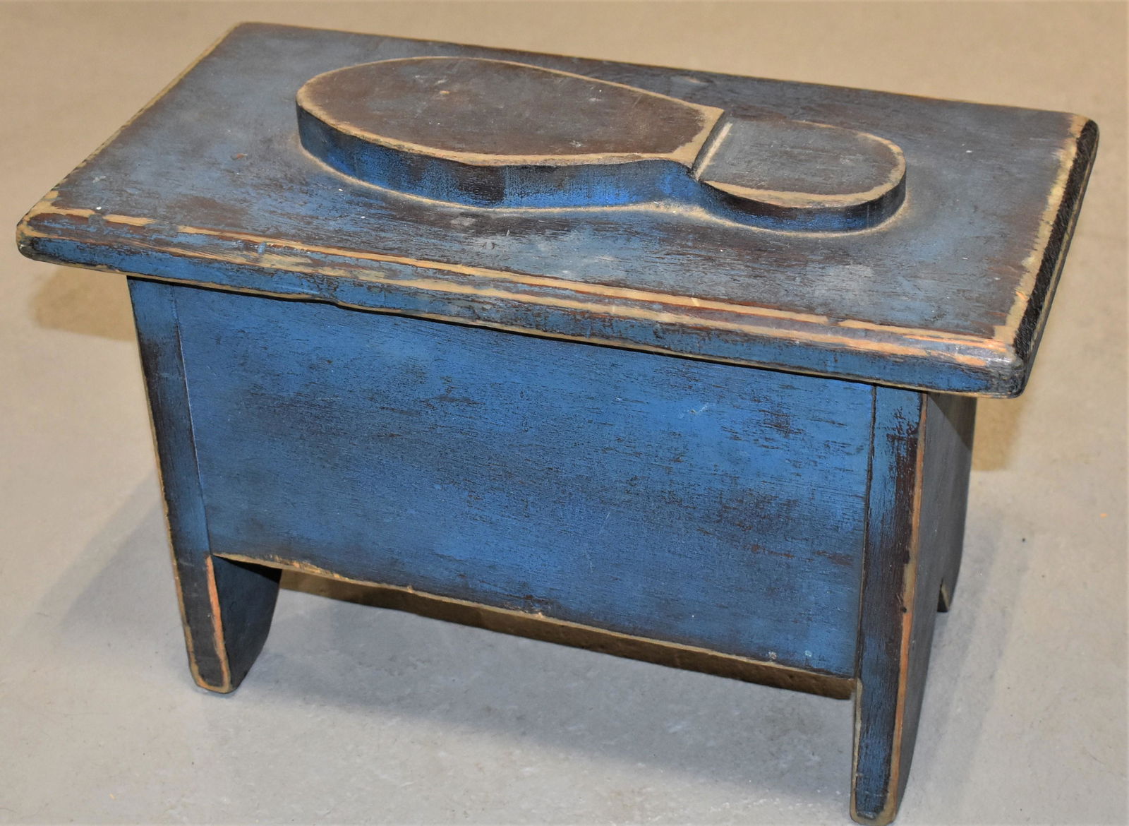 Primitive Painted Shoe Shine Box: PRIMITIVE PINE SHOE SHINE BOX WITH SHOE SOLE FORM ON TOP WITH BOOT JACK ENDS IN BLUE PAINT - 10"T x 14 1/2"L x 7 1/4"W - WEAR, IMPERFECTIONS