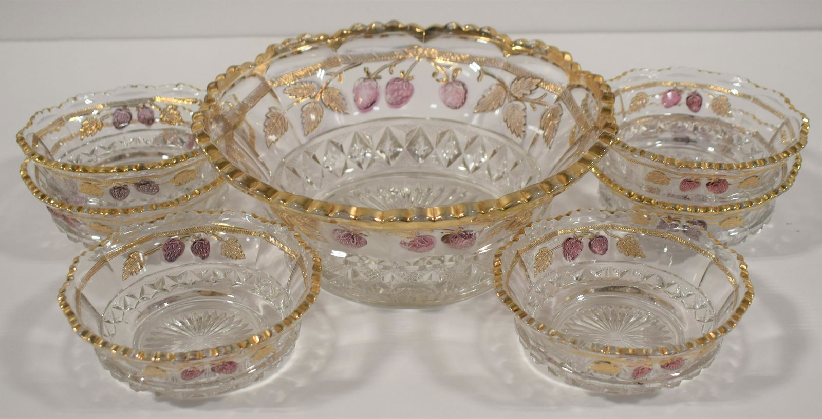 7 Piece Northwood Patterns Glass Berry Set (1 of 3)