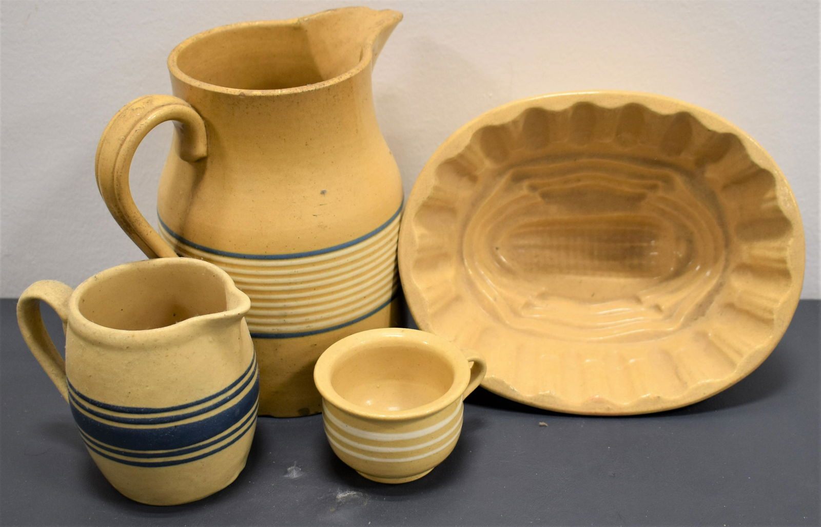 (4)Pc Lot of Yelloware (1 of 1)