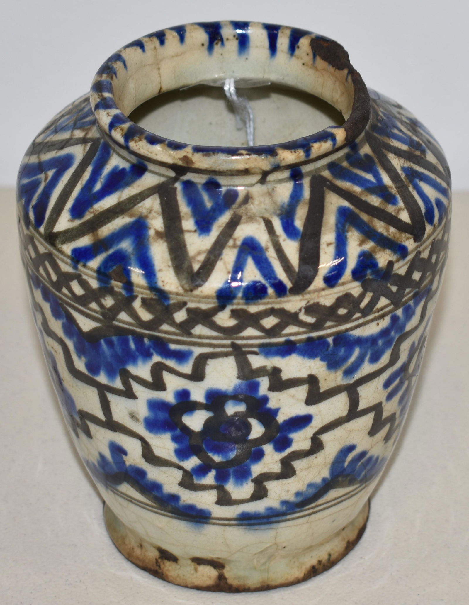 EARLY PERSIAN POTTERY JAR (1 of 2)