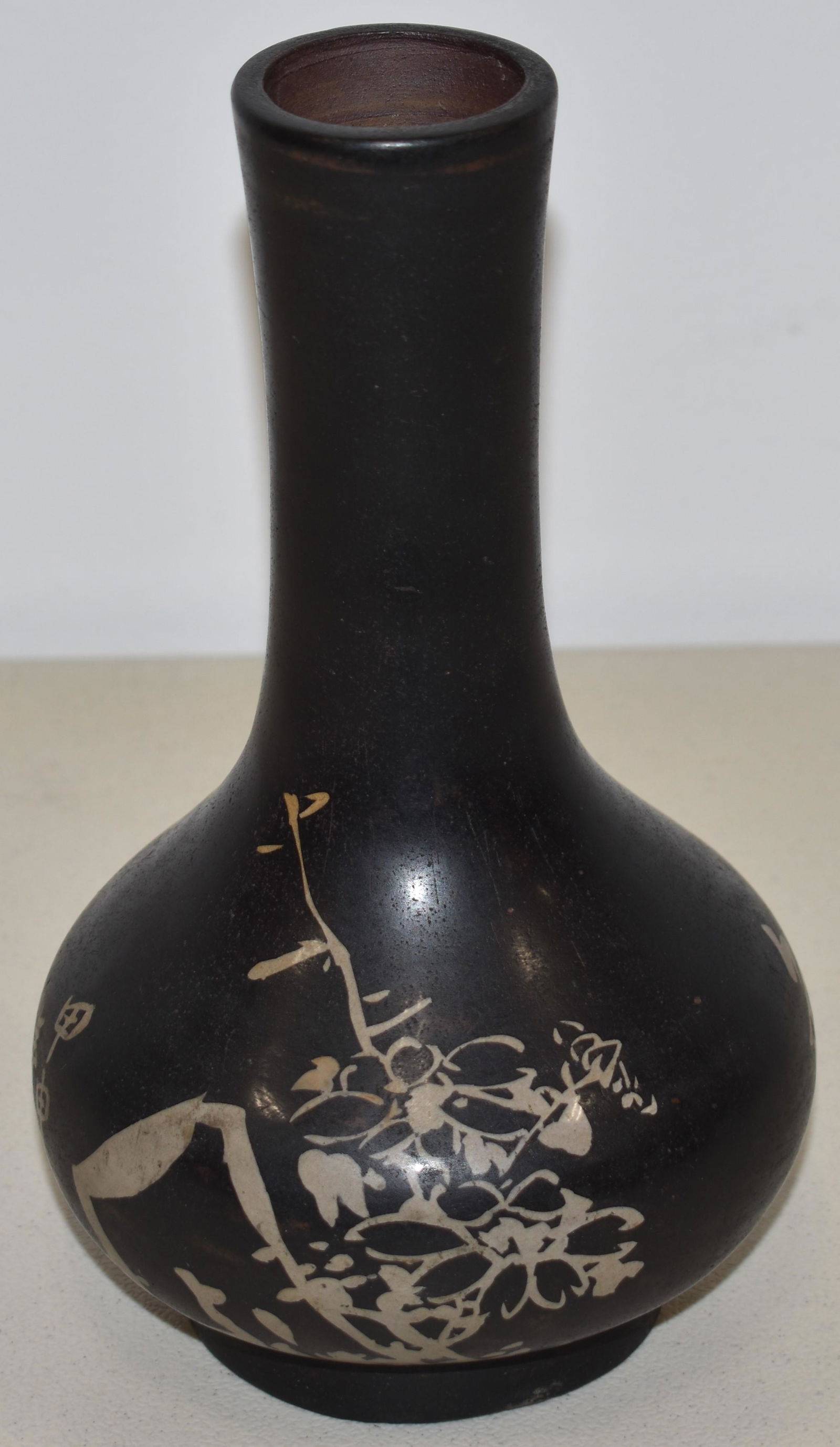 19TH CENT ASIAN DECORATED POTTERY VASE (1 of 4)