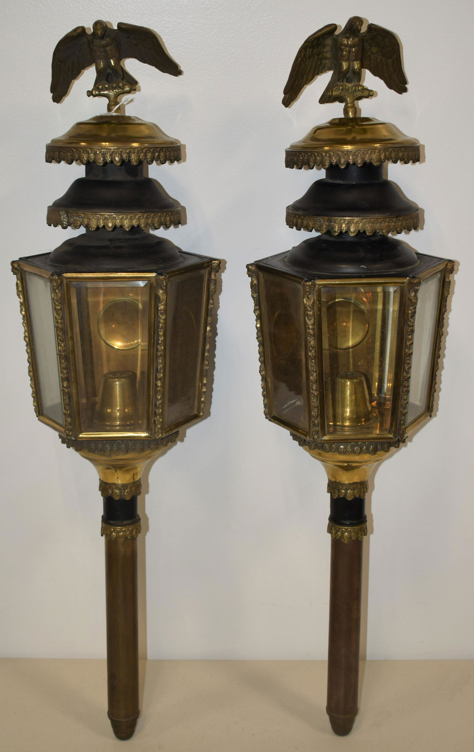 PR. ENGLISH CARRIAGE LANTERNS W/ EAGLES (1 of 3)
