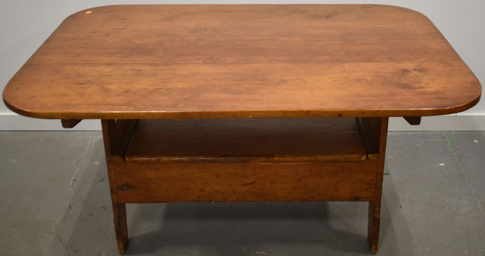 N.E. PINE RECTANGULAR HUTCH TABLE (1 of 3)