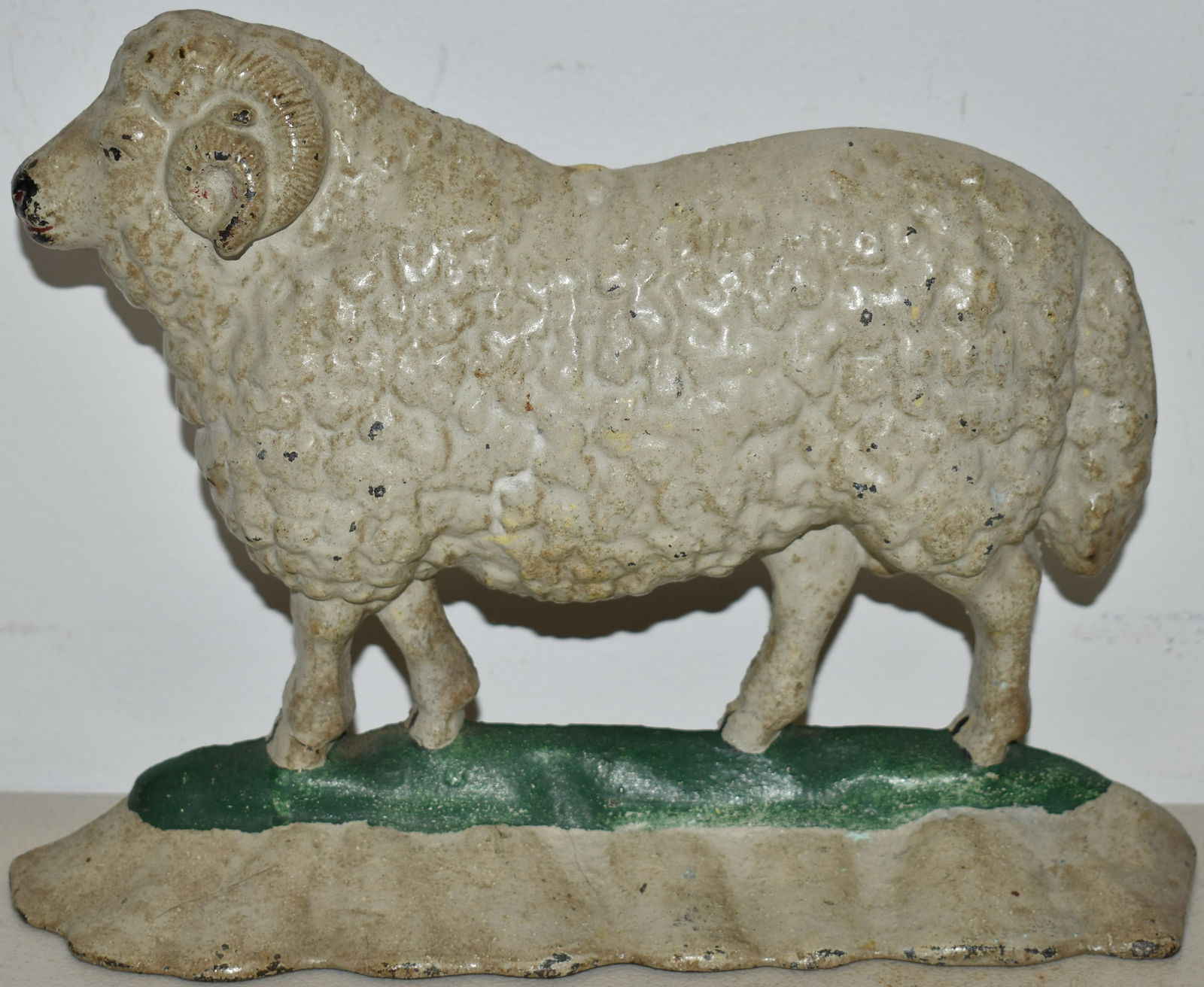 PAINTED CAST IRON SHEEP DOORSTOP (1 of 2)