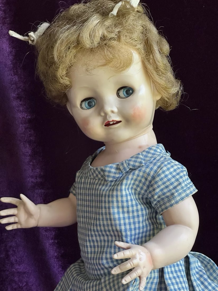 Vintage Plastic 16" Pedigree Made in England Flirty Eyes Toddler Doll (1 of 5)