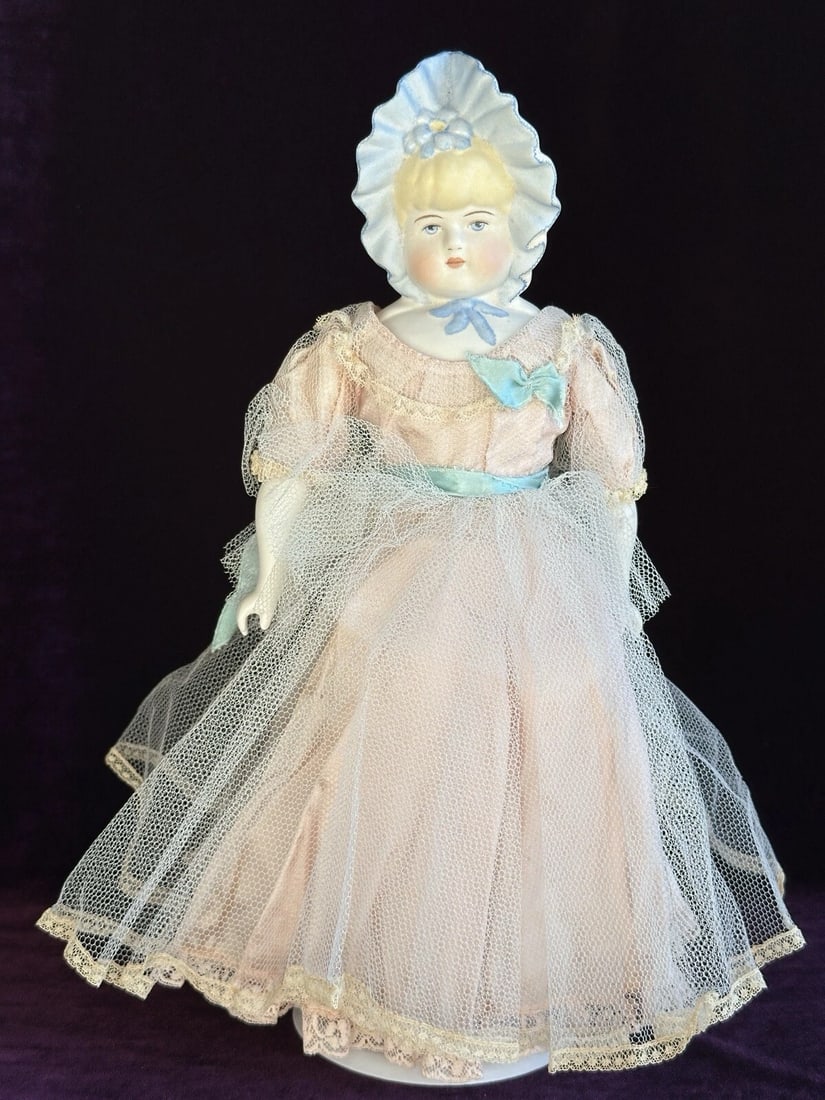 Reborn Lifelike “Breathing” Baby Girl 16” Doll by Andrea Arcello: Realistic baby girl doll created by doll artist Andrea Arcello for Ashton Drake Galleries. “RealTouch” vinyl skin, cloth body, hand-rooted hair, a soft baby powder scent, real eyelashes, and h