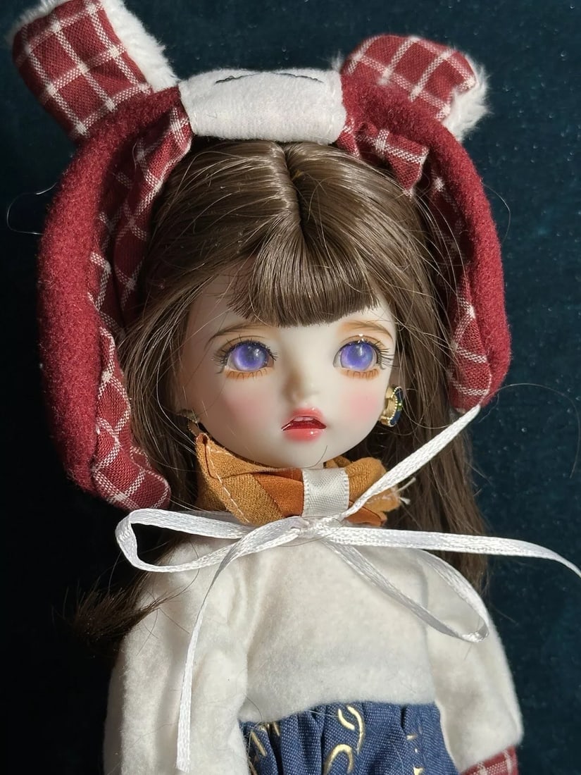 Unidentified Collectible BJD 1/6 11" Plastic (?) Doll Complete Set (1 of 5)