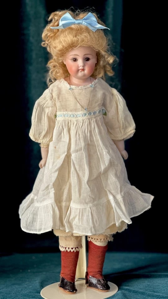 Early JDK Kestner Pouty Face Closed Mouth Bisque Shoulder Head 14" Doll Marked 3 (1 of 5)
