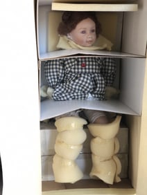NIB LE 423/500 Porcelain Doll Mauri by Christel Florchinger for Elite Doll