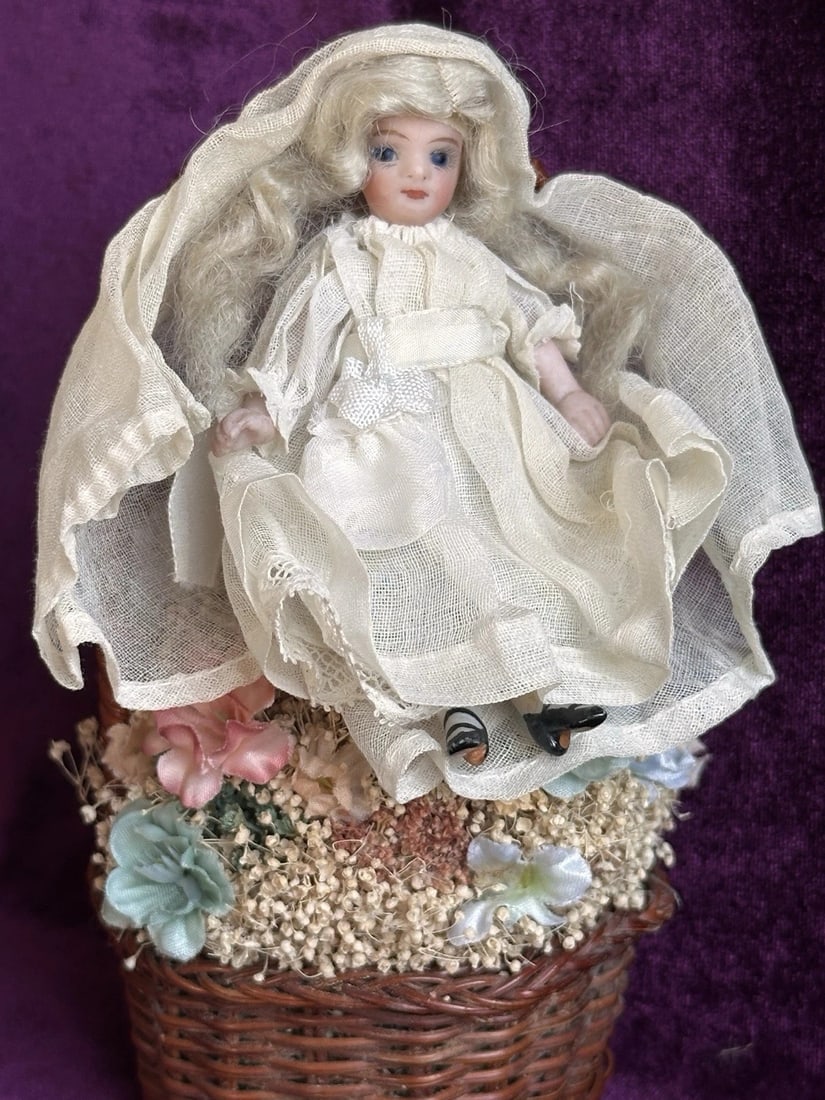 Antique French 3.5" All Bisque Tiny Mignonette Dollhouse Doll: Adorable little creation! The doll has jointed head, torso and arms and legs. All jointed. She is coming with sweet clothes that were not removed for inspection. The doll looks great and does not seem