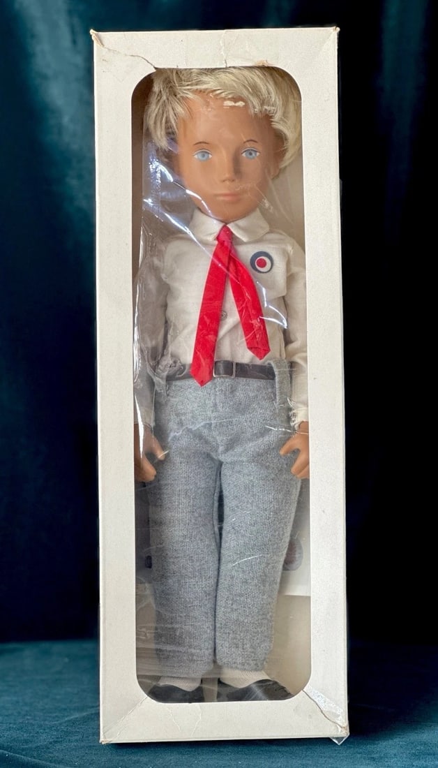 Collectible England Vinyl Sasha 314S Gregor Blonde School Boy Doll Box/Tag: Beautiful Sasha doll from 1970’s.He is all made of hard vinyl material. Movable extremities. Some stains are present to his outfit - see photos. Comes with tag/box. Some damage is present to the box